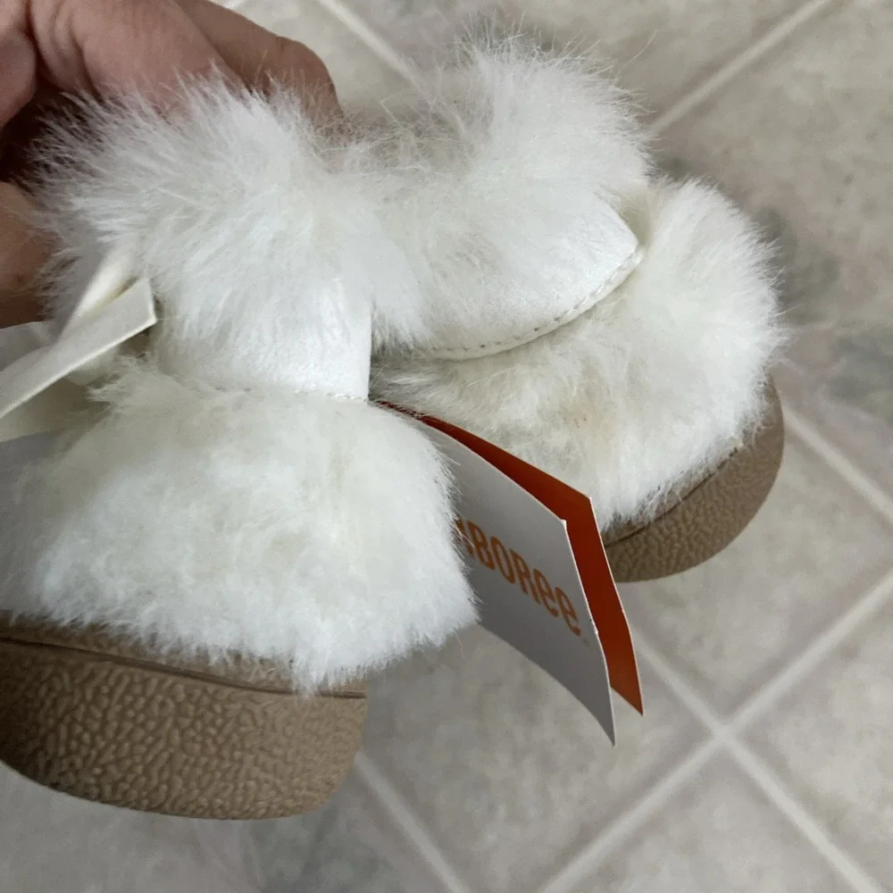 Gymboree Toddler Girls Faux Fur White Boot With Bows‎ 7T  NWOB 14012137-GYS257